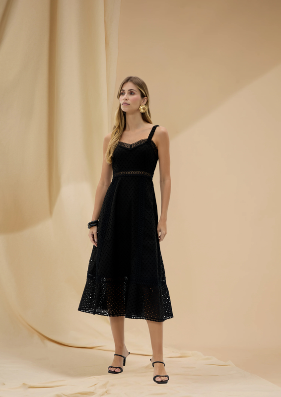 VESTIDO BRENDA ENTREMEIOS PRETO